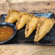 Meat Curry Puff (4 Pcs)