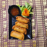 Veg Curry Puff (4 Pcs)